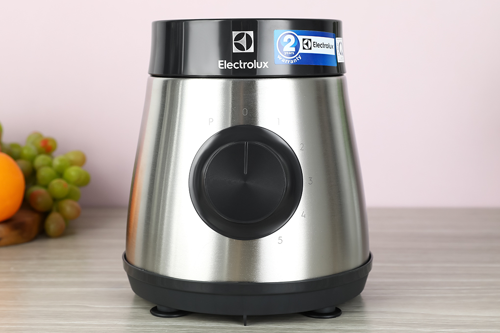 Máy xay sinh tố Electrolux E3TB1-710S - Tốc độ - Bảng điều khiển