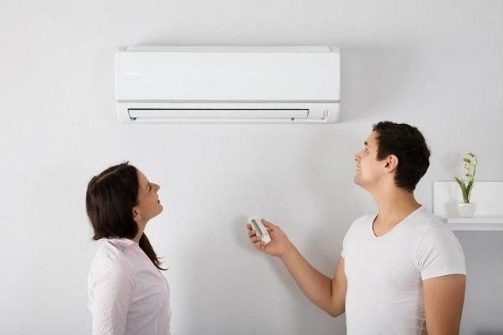 Máy lạnh Aqua có nhiều chế độ để phù hợp với nhu cầu người dùng như: Cool, Dry, Fan,...